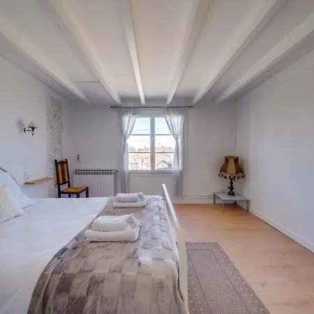 De Caractère Au Centre De Emilion