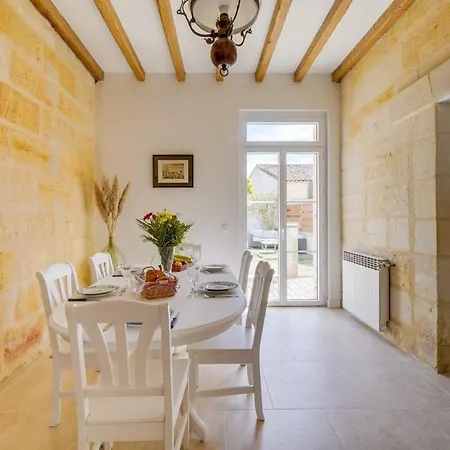 De Caractère Au Centre De Emilion