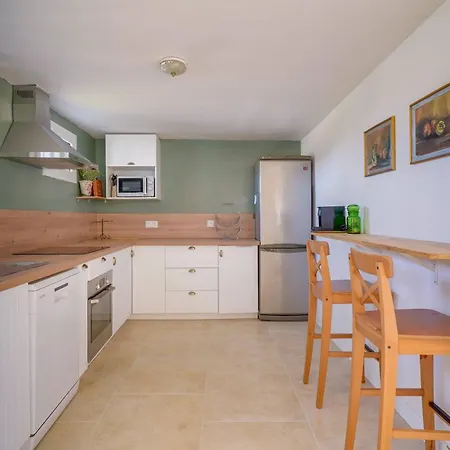 De Caractere Au Centre De Emilion * Сент-Эмильон