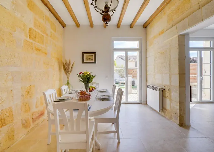 De Caractere Au Centre De Emilion * Saint-Émilion